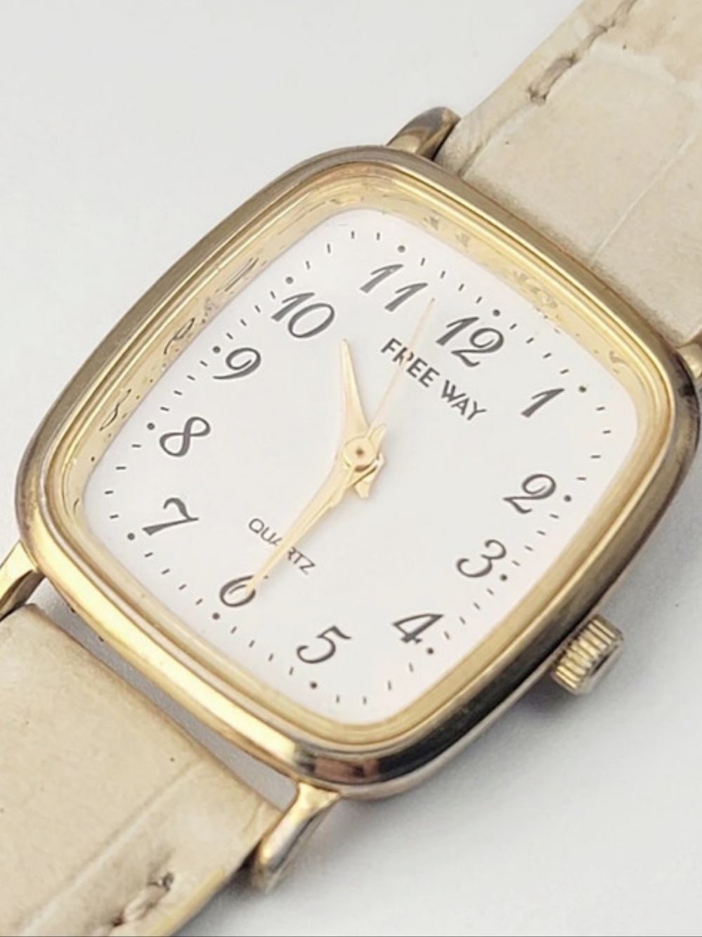 Vintage Citizen Free Way Tank Watch Gold Tone Quartz 1L32-0401